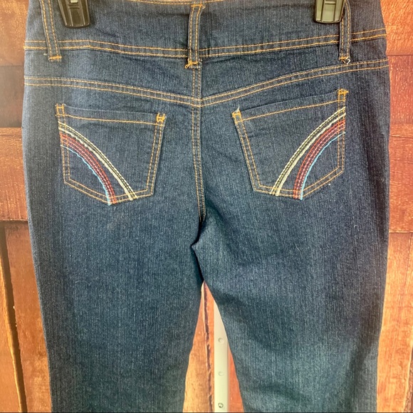 BEVERLY HILLS PRINCESS Jeans, Embroidered & Studs - Picture 10 of 10